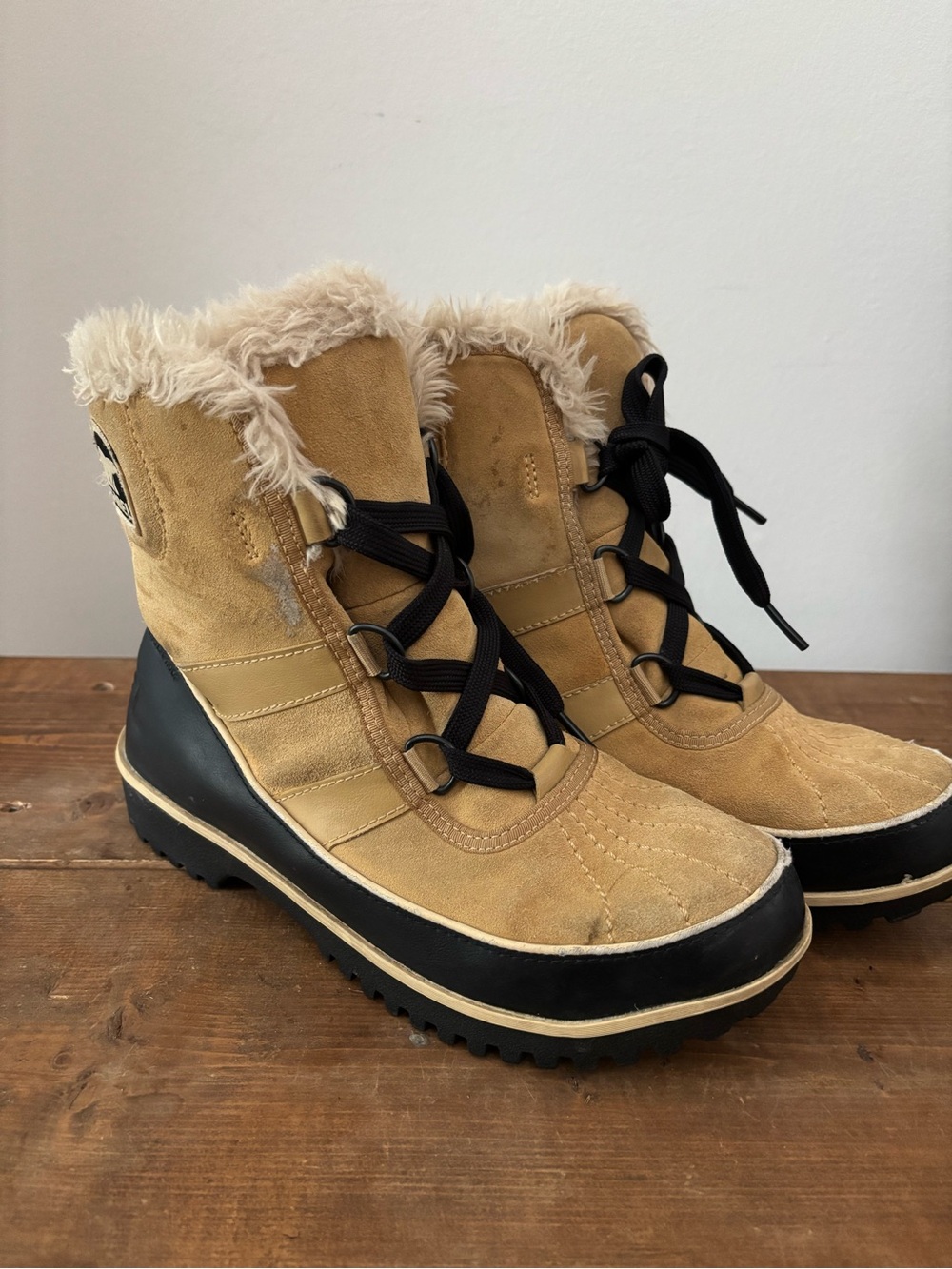 Women's Sorel Tan Winter Boots Size 7